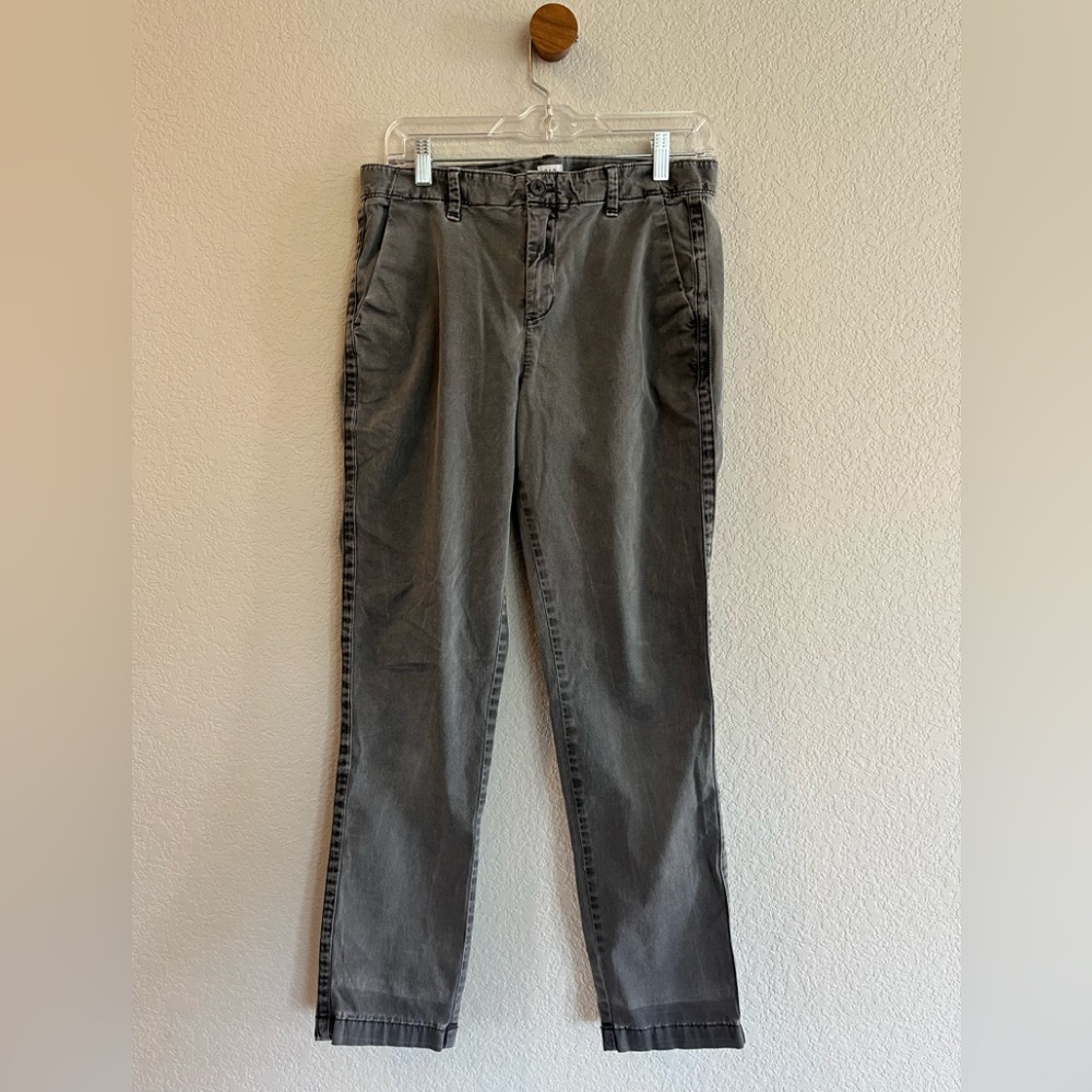 Gap. 4. Girlfriend Chino. Gray.